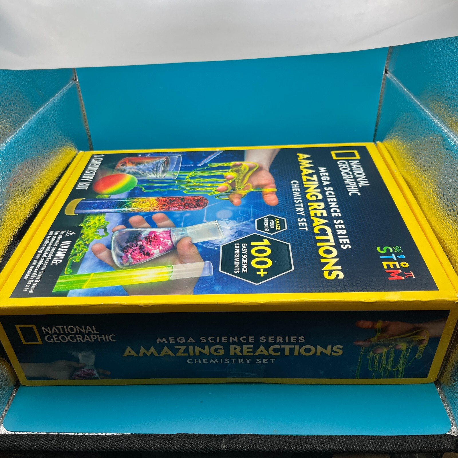 NATIONAL GEOGRAPHIC Mega Science Amazing Reaction Chemistry Set 100+ Experiments