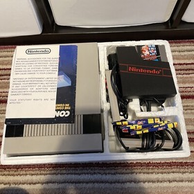 Nintendo NES Console Boxed  PAL Mario+Duck Hunt included + GC+