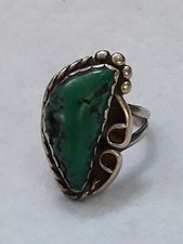 IMPRESSIVE VINTAGE NAVAJO GREEN TURQUOISE STERLING SILVER RING
