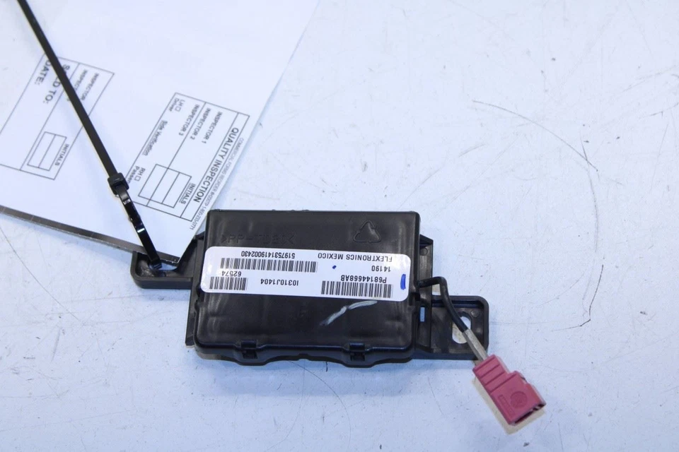 RAM 1500 2013-2018 doble cabina Laramie arranque remoto y antena de entrada sin llave Foto 4 de 4