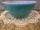 Pyrex Vintage Green Mixing Bowl 1940s  403 Beautiful Color Great Cond.  2 1/2qt