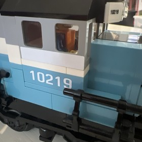 LEGO Creator Expert: Maersk Train (10219) RETIRED - Used - Missing 1 Minifigure