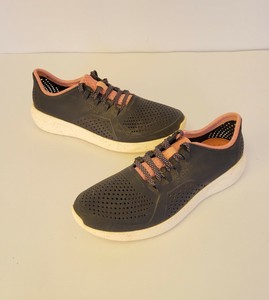 running shoe crocs