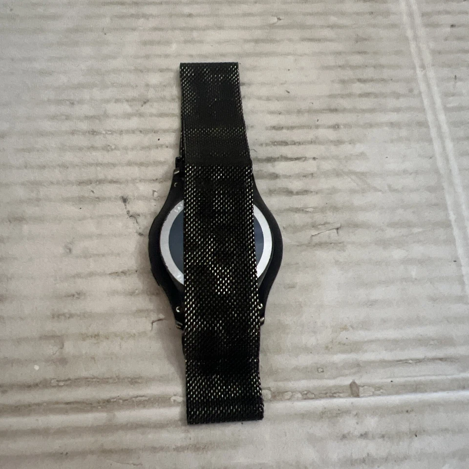 Samsung Galaxy Gear S2 40MM Classic Black Case Milanese Band WORKS READ INFO! - Image 3 of 4