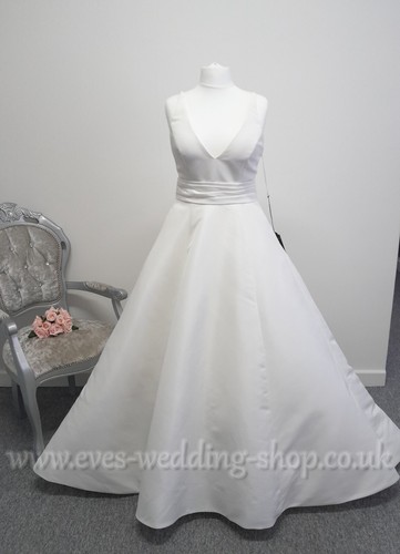 Robe de mariée satin Justin Alexander 8946 ivoire Mikado Royaume-Uni 16 avec poches cachées