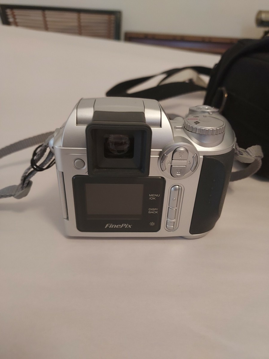 FUJIFILM FinePix AV100 単3電池駆動 20110125175548_682_.jpg