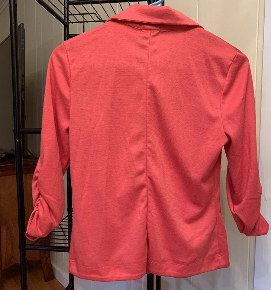 Blazer Wet Seal Coral Bolsillos Abotonados Talla S Foto 3 de 4