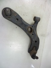 Triangle de suspension Toyota VERSO