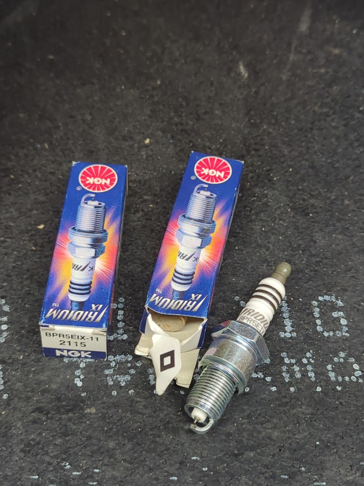 2 pc NGK 2115 BPR5EIX-11 Iridium IX Spark Plugs for XS985 XP646DP2 XP646 ow