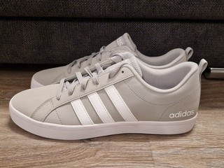 NEU Adidas Sneaker Herren Gr. 44 Grau