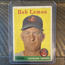 Topps 1958 Topps #2 Bob Lemon Cleveland Indians Team Name in Yellow Base Set