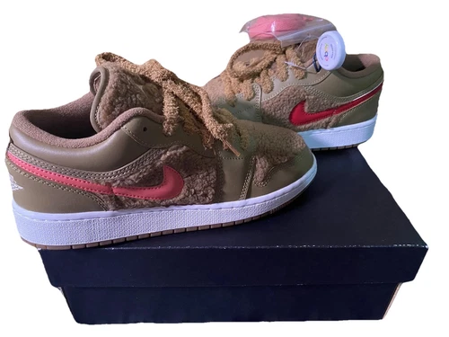 Air Jordan 1 Low UTL (GS) 6 5 Y nuovo con scatola DO2233 264