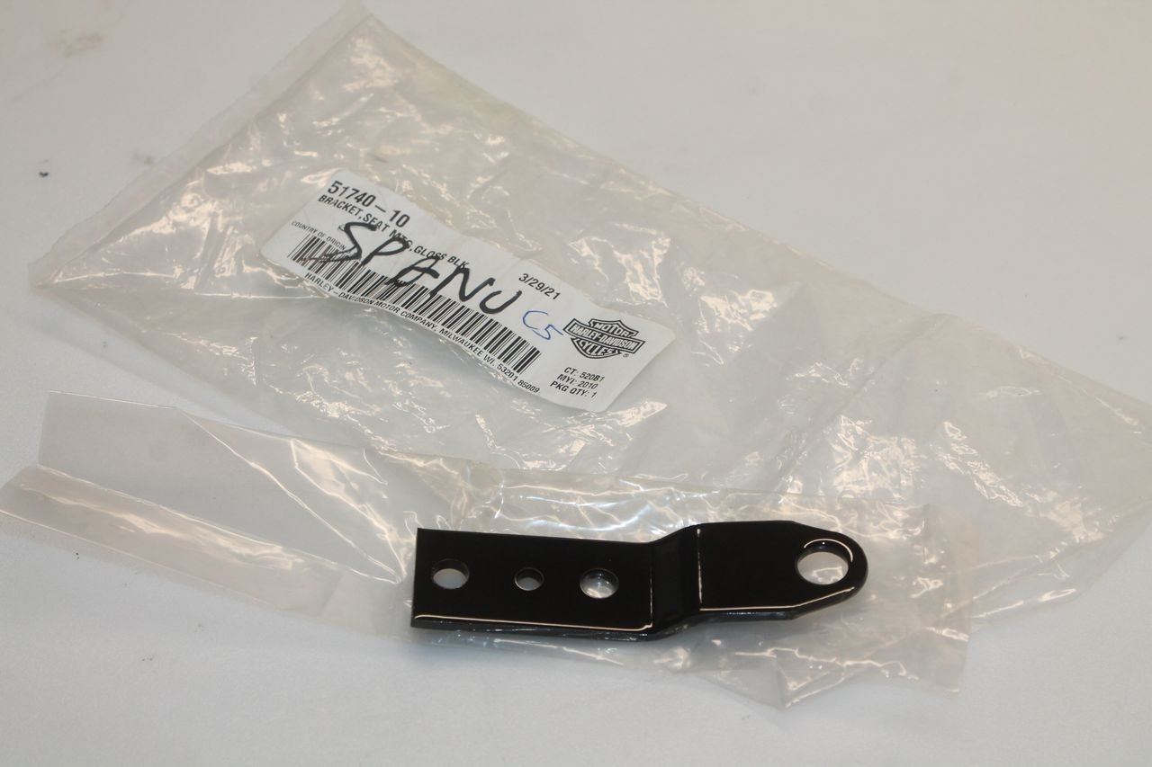 SUPPORT DE MONTAGE SELLE pour HARLEY DAVIDSON .ref 51740-10 * ORIGINAL noir