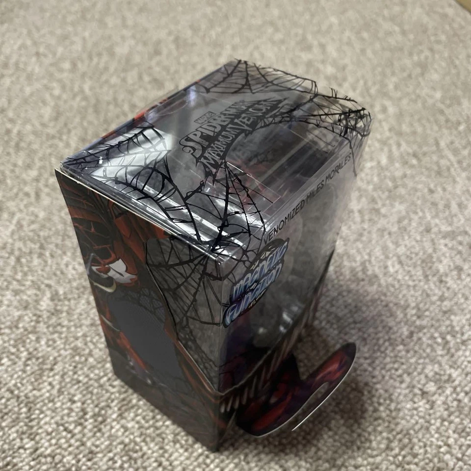 Figura Morales Hot Toys Cosbaby Spider-Man Venom Maximum Venomized Miles - Imagen 4 de 4