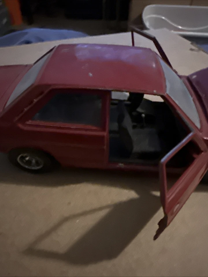 Coche Diecast Imperfecto 1:24 Bburago Italia ROJO AUDI 80 GT #0106 Sin Caja COMO ESTÁ Foto 3 de 4