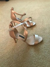 Nine West "My Debut" Light Natural Satin Evening Sandal Size 7.5M EUC Worn once