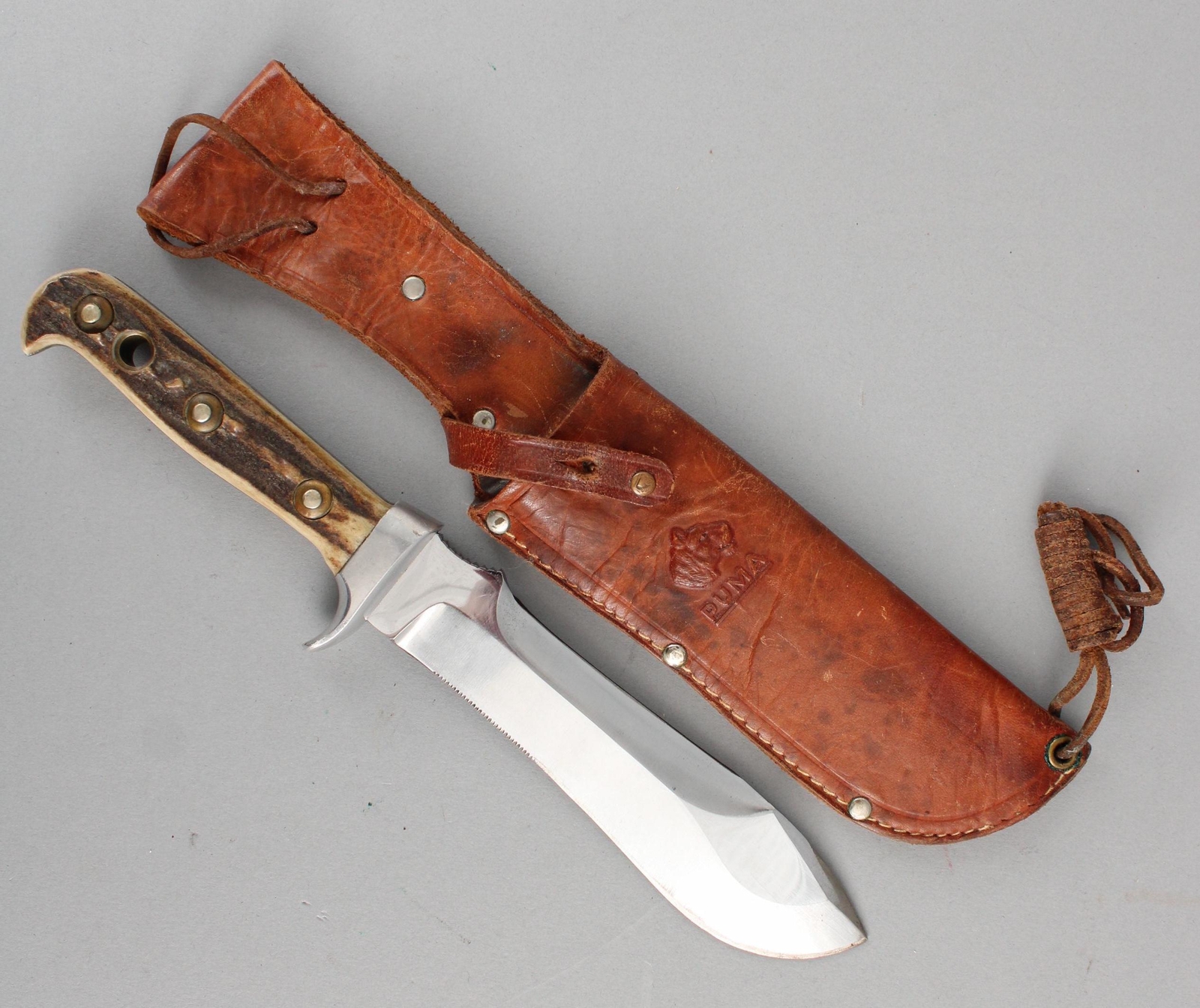 Authentic Early PUMA White Hunter 6377 German Hunting Knife Stag Handle