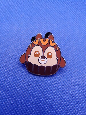 2022 Disney Parks Munchlings Mystery Pin Baked Treats Cupcake Chip