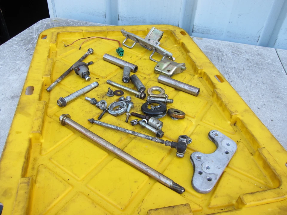 2007 Hyosung GT250R Comet OEM HARDWARE - Image 3 of 4