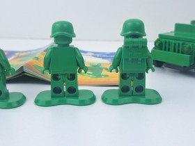 LEGO Disney Pixar Toy Story-7595- Army Men on Patrol- 100% COMPLETE w/instr.