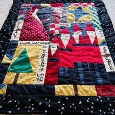 Vintage 1995 Christmas Quilt Wall Hanging Handmade, Santa Folk Art, 24  x 30  