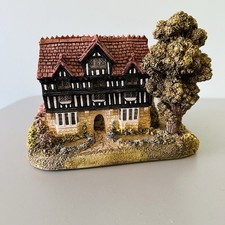 Lilliput Lane Warwick Hall Boxed