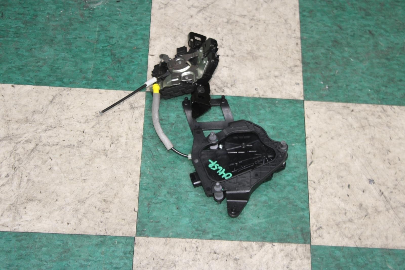 14-21 Quattroporte Rear End Trunk Liftgate Lid Latch Actuator Unit Factory OEM