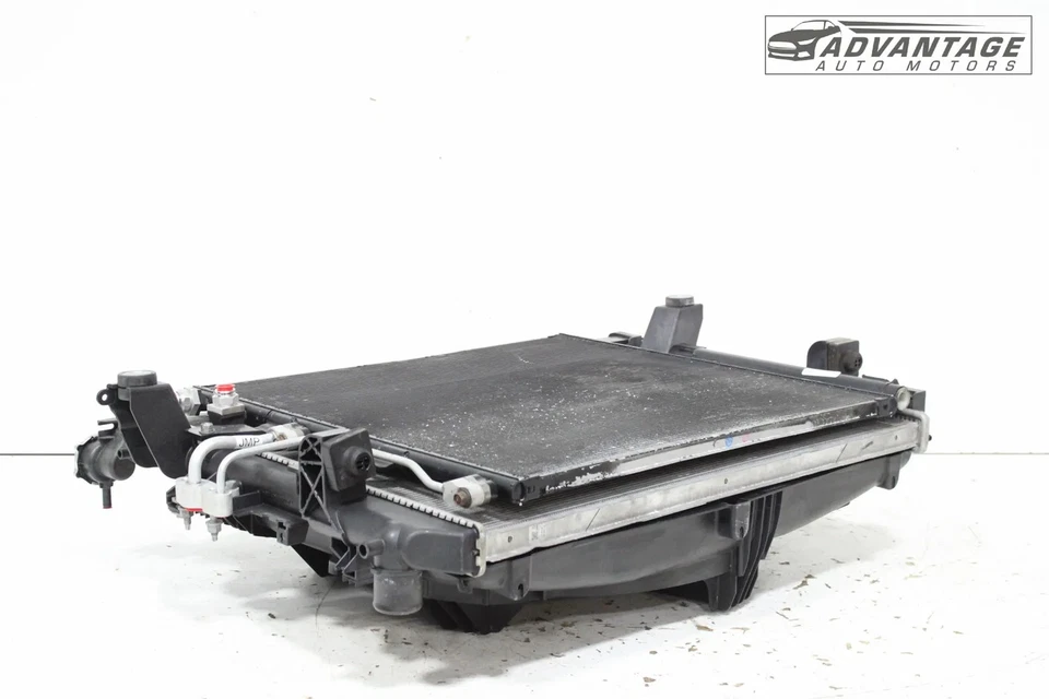 2016-2018 RAM 1500 3.6L ENGINE RADIATOR W/ AC CONDENSER COOLER & FAN SHROUD OEM - Image 2 of 4