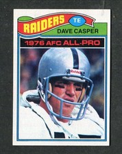 Dave Casper Oakland Raider Rookie Wide Receiver 1977 Topps Football Card #380 RC. rookie card picture