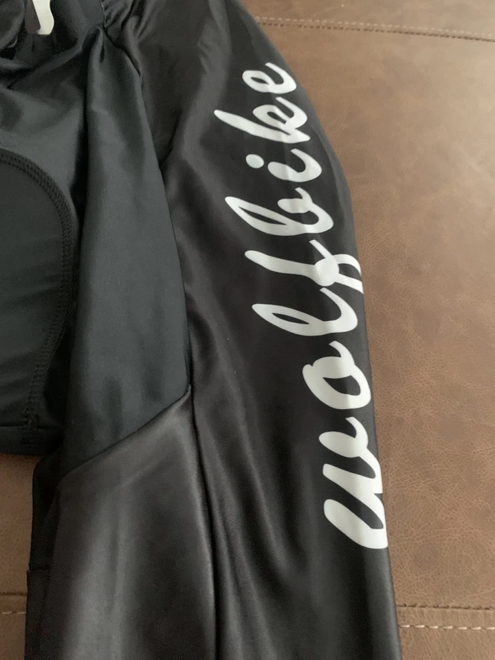 Pantalones cortos de ciclismo Wolfbike negros y rojos acolchados para bicicleta para hombre talla XL Foto 3 de 4