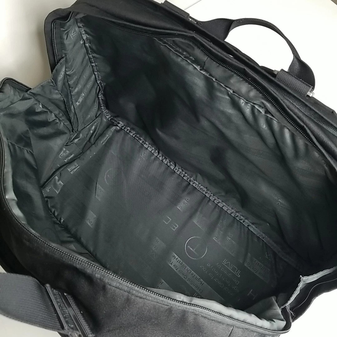 Tumi Tech Essential Gear 20" Duffel Bag Black Nylon With Shoulder Strap 67754D thumbnail 11