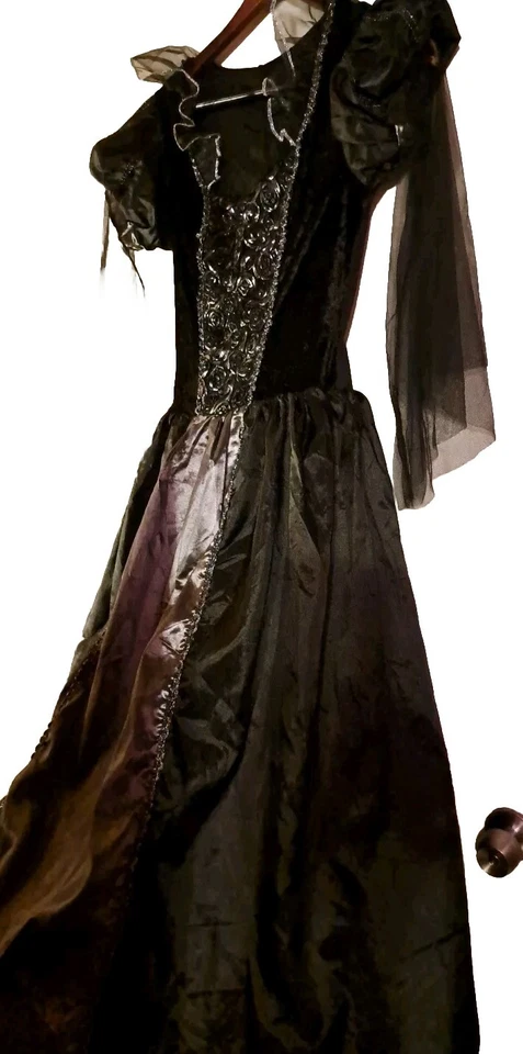  Disfraz de aro victoriano rosas negras y plateadas para niñas talla 18? Ver medidas  Foto 2 de 4