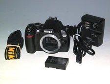 Nikon D60 10.2MP Digital SLR Camera (Body Only) #1010 (Shutter Count 29445)