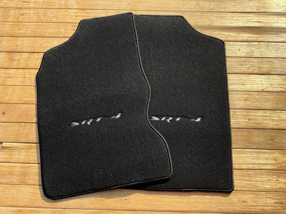 Alfombrillas delanteras personalizadas negras para Dodge Neon SRT-4 2000-05 Foto 2 de 4