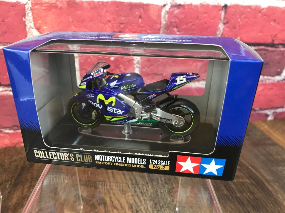 Nuevo en caja - 2 Tamiya Collector's Club 2005 Team Movistar & Respol Honda RC211V #15 #3 Foto 3 de 4
