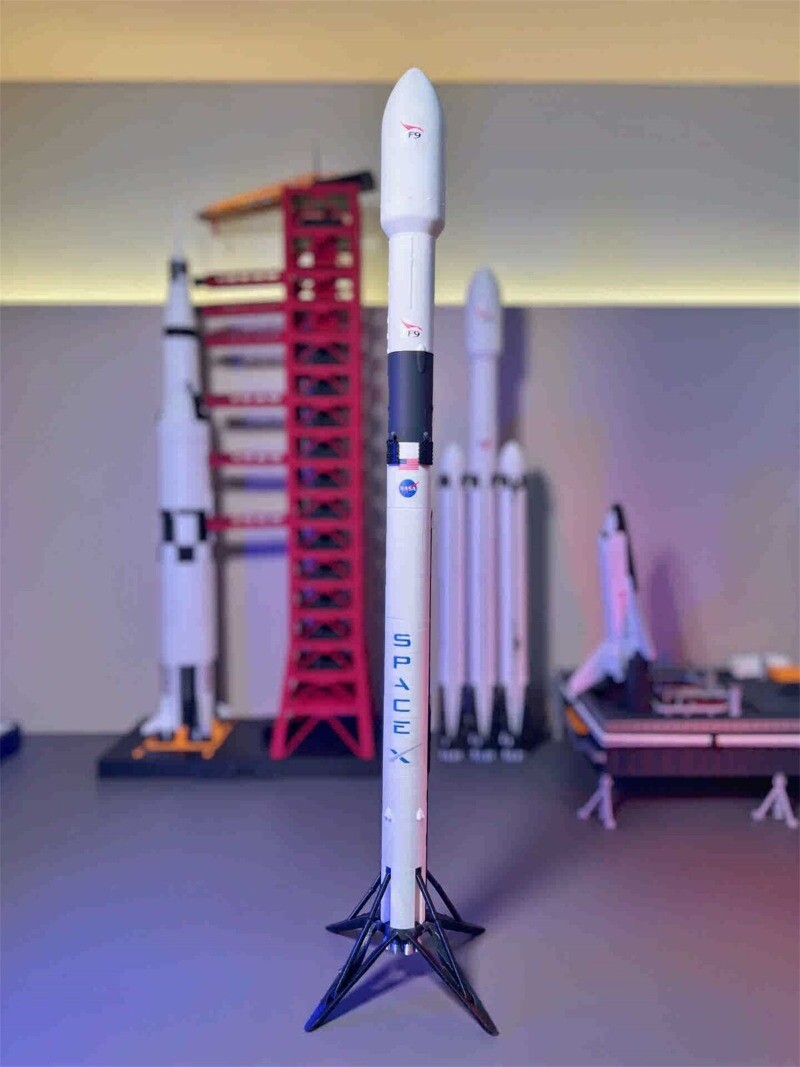SF・ファンタジー・ホラー SpaceX Dragon Scale Model SPACEX DRAGON SCALE MODEL – SpaceX Store