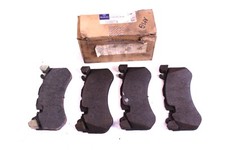 4 tlg. Orig. Mercedes Benz AMG Bremsbeläge VA A0004206600 C-Klasse 205 C63 S AMG 4 tlg. Orig. Mercedes Benz AMG Bremsbeläge VA A0004206600 C-Klasse 205 C63 S AMG