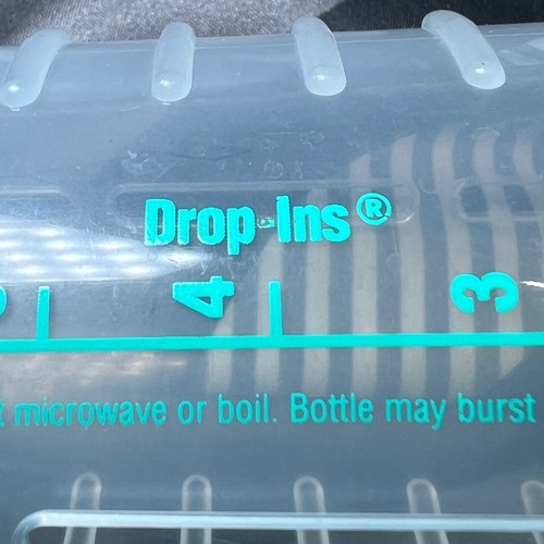 Playtex Lot of 2 8oz Baby Bottles Turquoise Caps Vintage 1990s Drop Ins Nursing - Picture 6 of 12