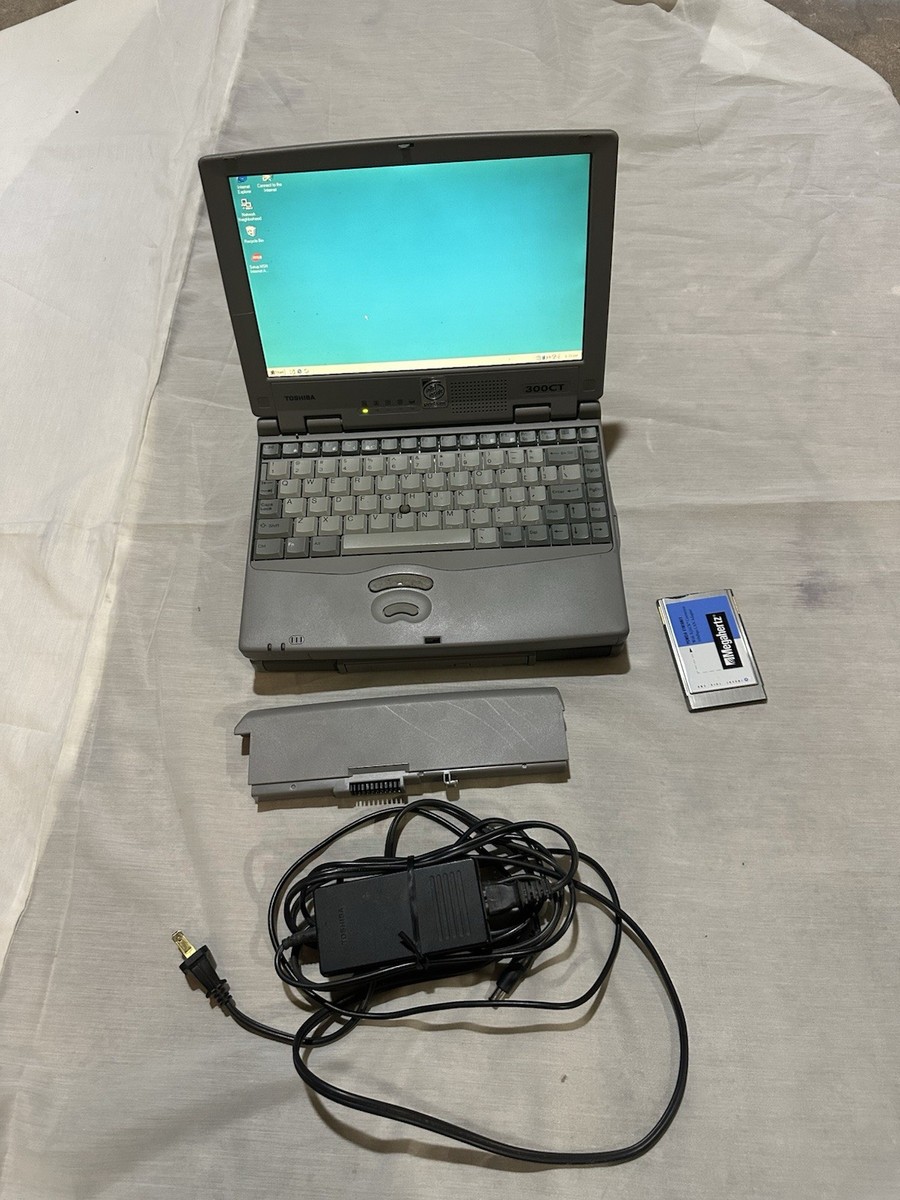 Toshiba Portege 300CT 32mb Ram 8gb HDD 133Mhz Docking Station CD