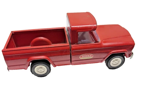 TONKA JEEP PICK UP TRUCK RED IN NICE CONDITION Pressed steel/ Tin