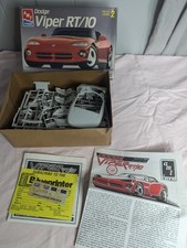 Dodge Viper RT/10 model kit 6803 scale 1/25 AMT Ertl 1990's USA made
