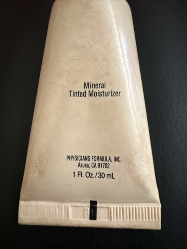 3PK Physicians Formula Mineral Wear Talc-Free Tinted Moisturizer, Fair to Light - Picture 5 of 8