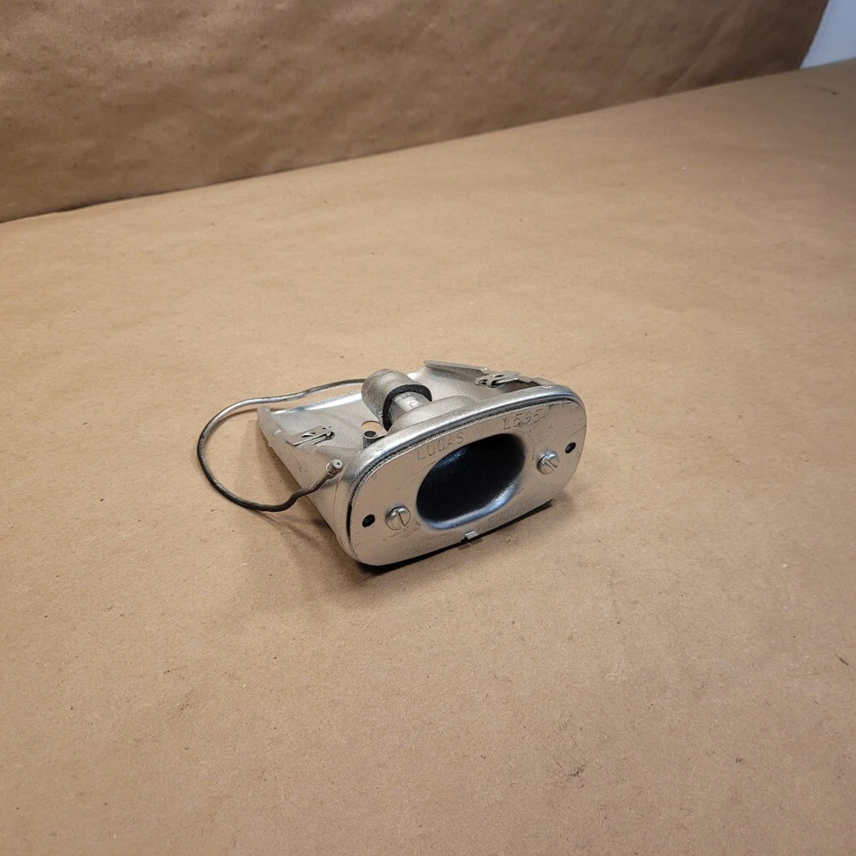 Carcasa de lámpara de reversa Jaguar XKE E-Type S1 3.8 4.2 Lucas L595 Foto 3 de 4