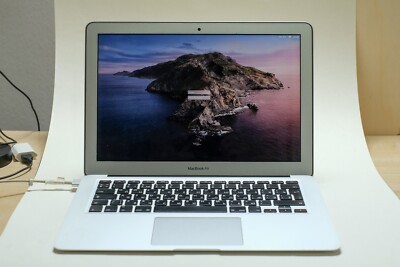 MacBook Air 13'' (2014), Core i7 1.7 GHz, SSD:128GB, RAM:8GB, QWERTY ENG/RUS