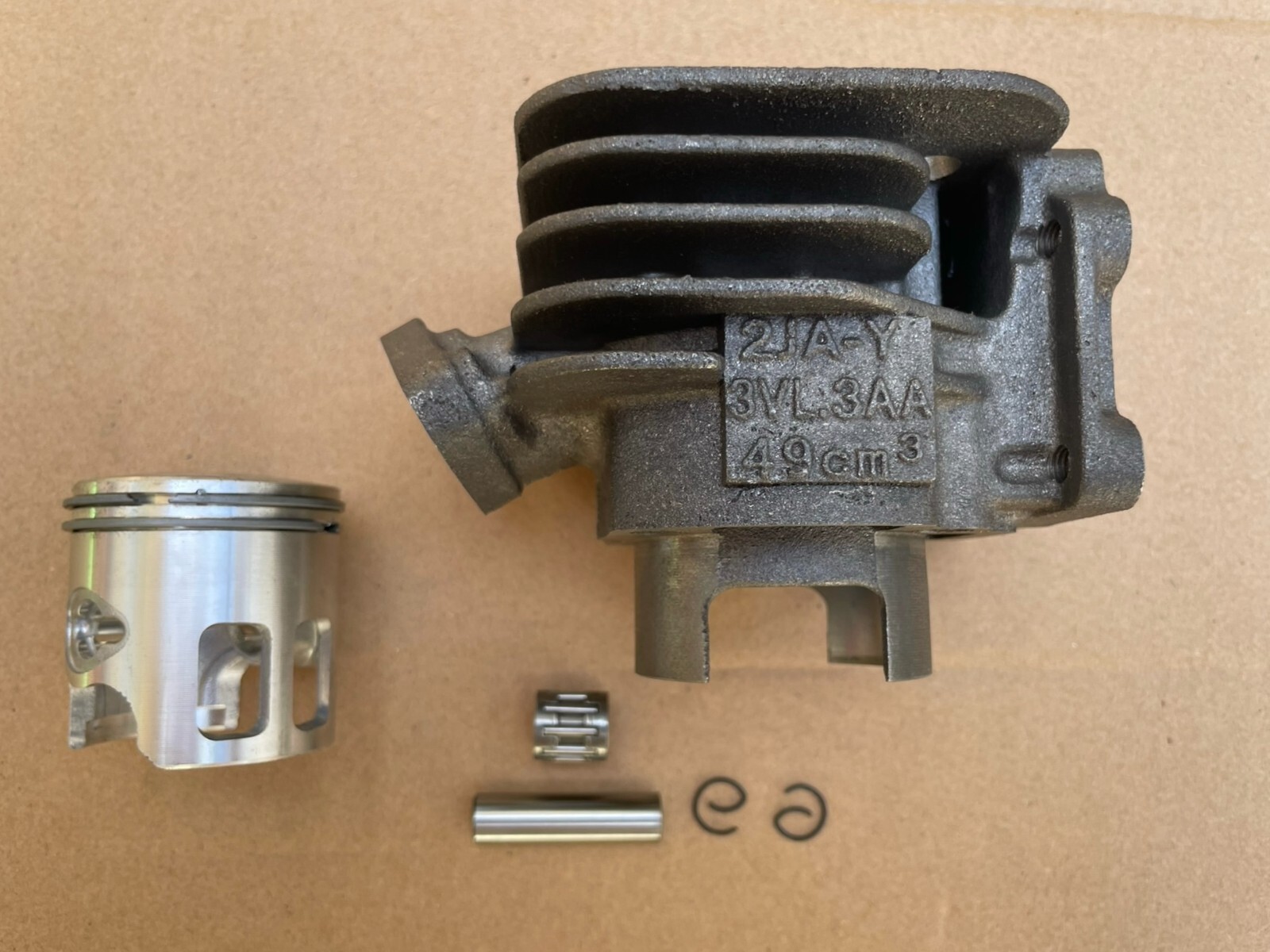 Motorized Bike Cylinder for Convert to Minarelli 47mm Cylinder Kit 8mm Cyl Studs