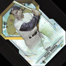 2022 Topps #DGDC-40 Yogi Berra Diamond Greats Die Cuts Platinum