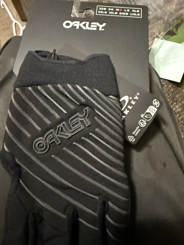 GUANTE Oakley Drop In MTB Nuevo Foto 2 de 4