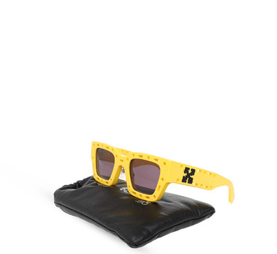 Off-White Mercer Sonnenbrille gelb dunkelgrau Unisex Einheitsgröße *REFU333