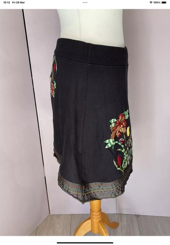 Desigual Black Floral Embroidered A-line Skirt Lg VGC G - Picture 6 of 12