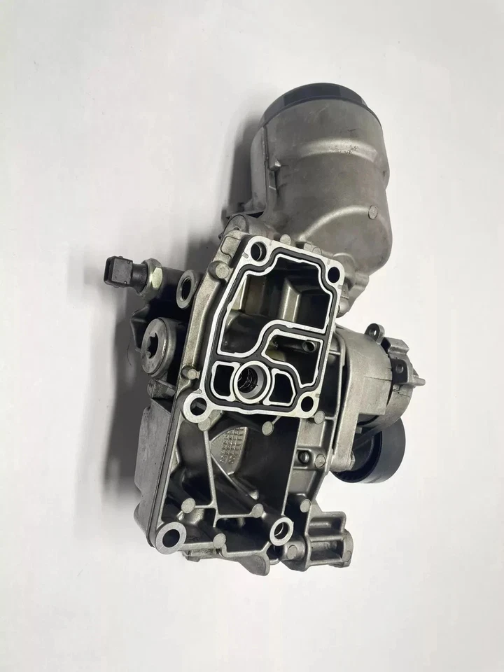 Carcasa de filtro de fluido de aceite de motor BMW Serie 3 Serie 5 X3 X5 Z3 Z5 1999-2006 OEM Foto 2 de 4